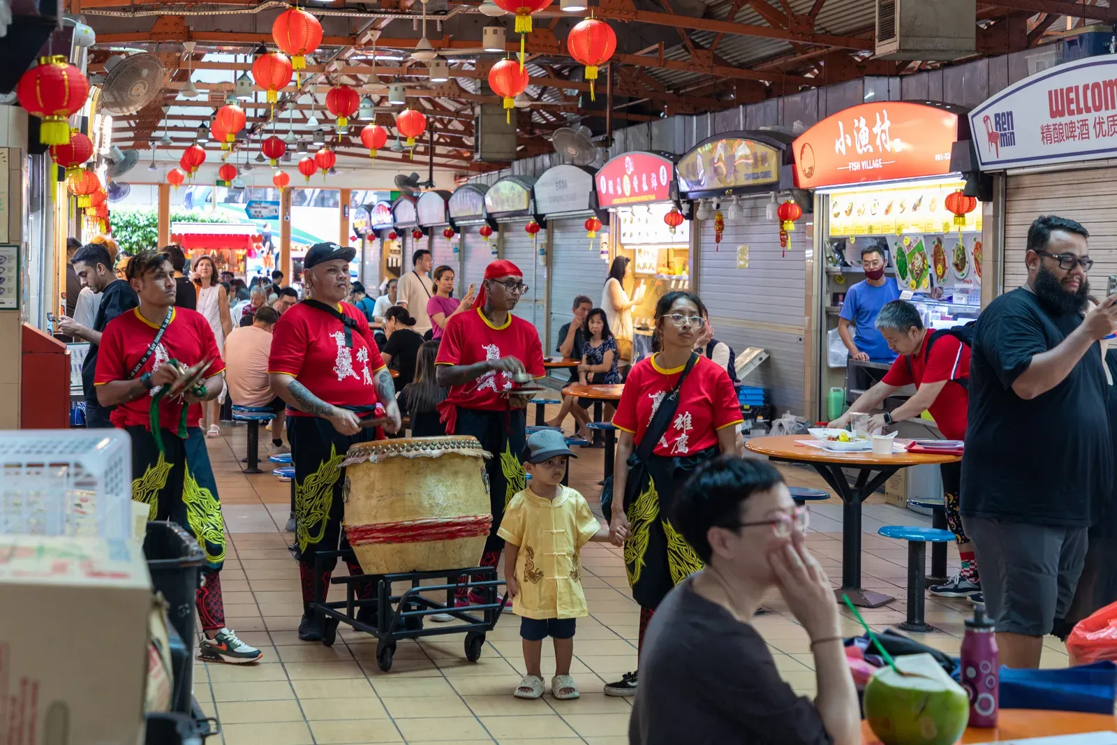 Singapore: Hawker Centers as Government-Regulated Sanctuaries (Image Credits: Wikimedia)