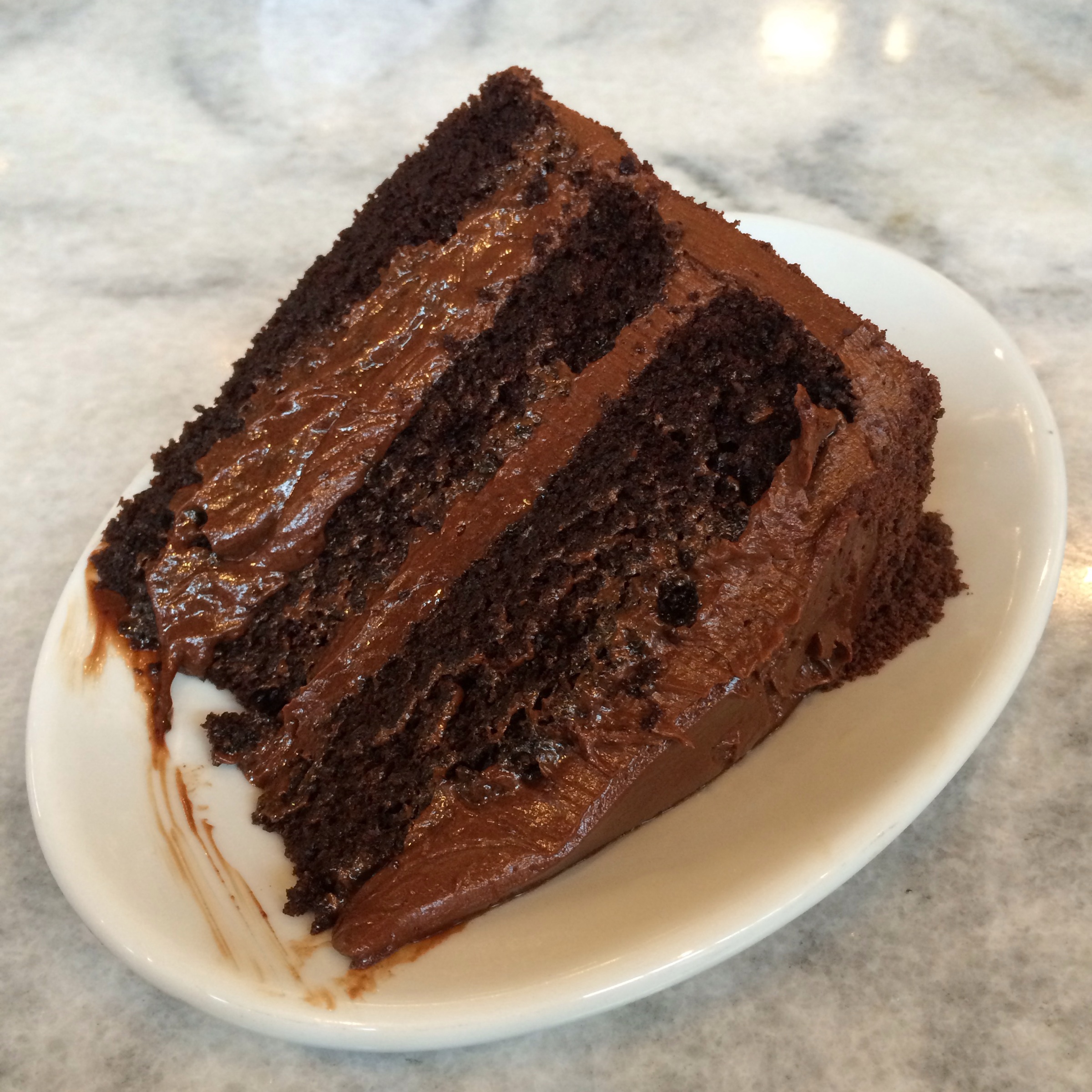 Brooklyn Blackout Cake: A Wartime Legend (image credits: Blackout Cake @ The General Muir, CC BY-SA 2.0, https://commons.wikimedia.org/w/index.php?curid=54796375)
