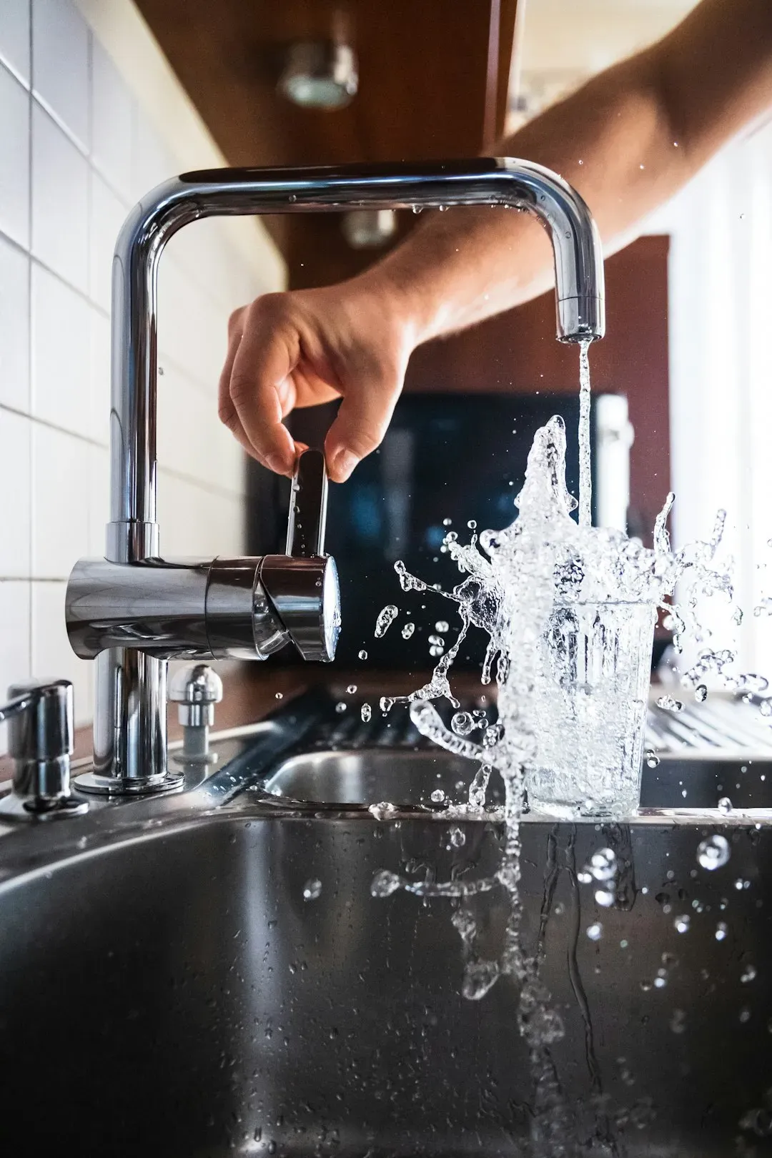 1. Tap Water: The One That Should Shock You the Most (Image Credits: Unsplash)