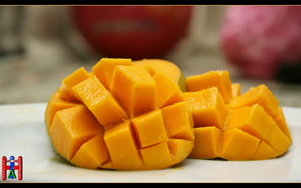 1. Mango - The King of Sweetness (~ Abdulhai A. Al-Abdulhai~, Flickr, CC BY-SA 2.0)