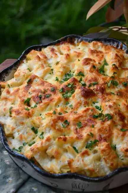 Baked mac and cheese (Image Credits: Pexels)