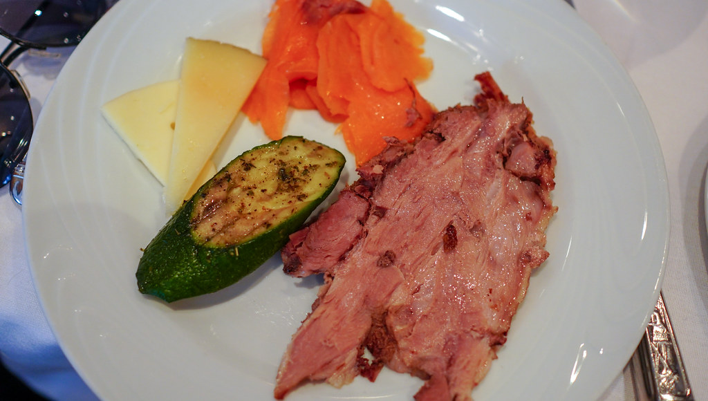 Practice the Diabetes Plate Method for Blood Sugar Control (image credits: flickr)