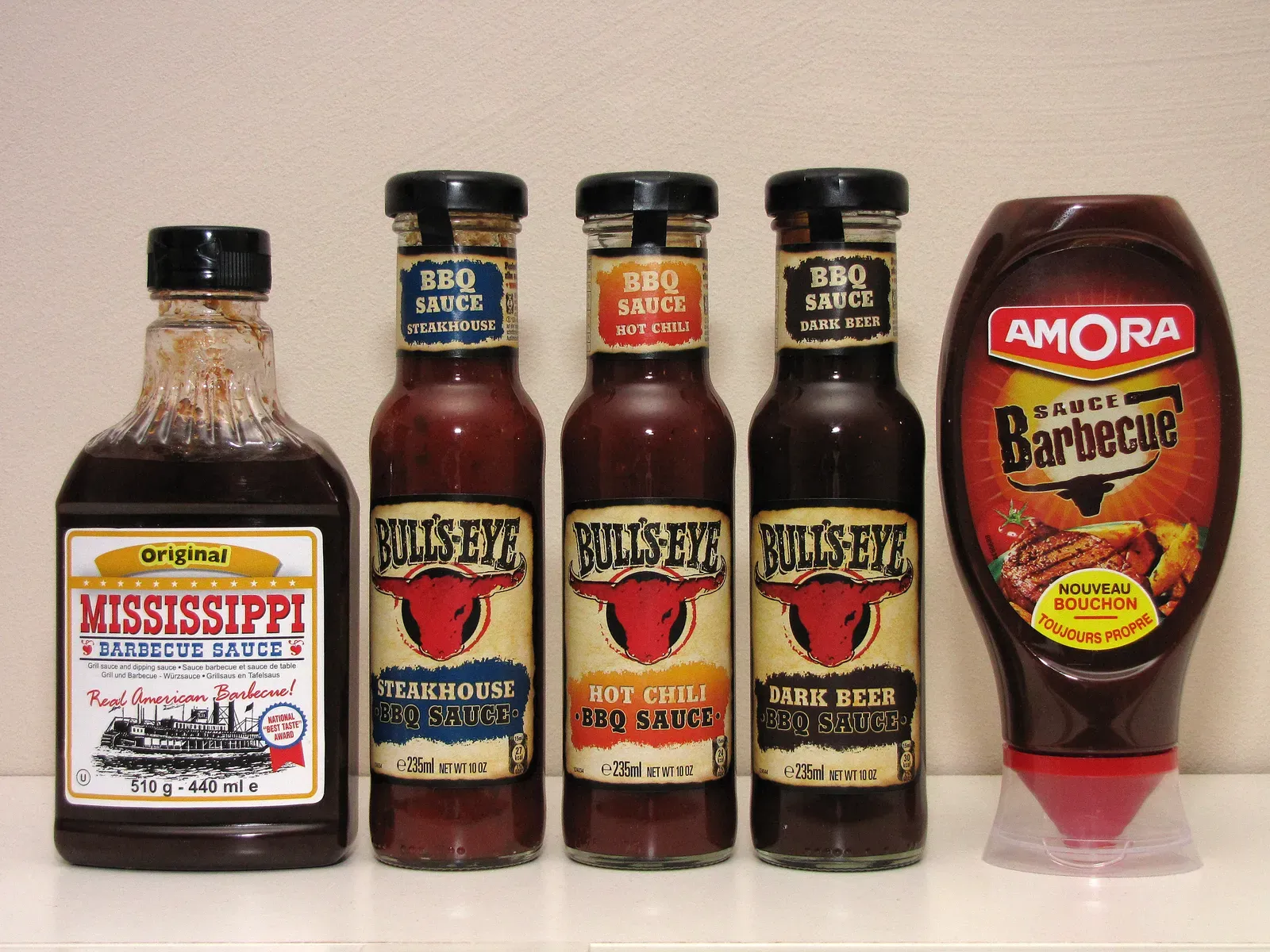 The Sauce Debate Gets Personal (Image Credits: Wikimedia)