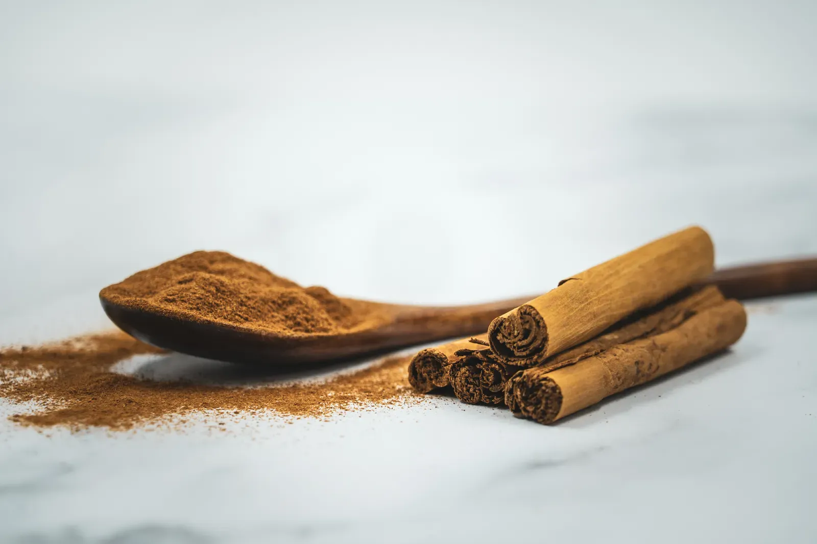 Ground Cinnamon: Sweet Nostalgia That's Lost Its Edge (Image Credits: Wikimedia)