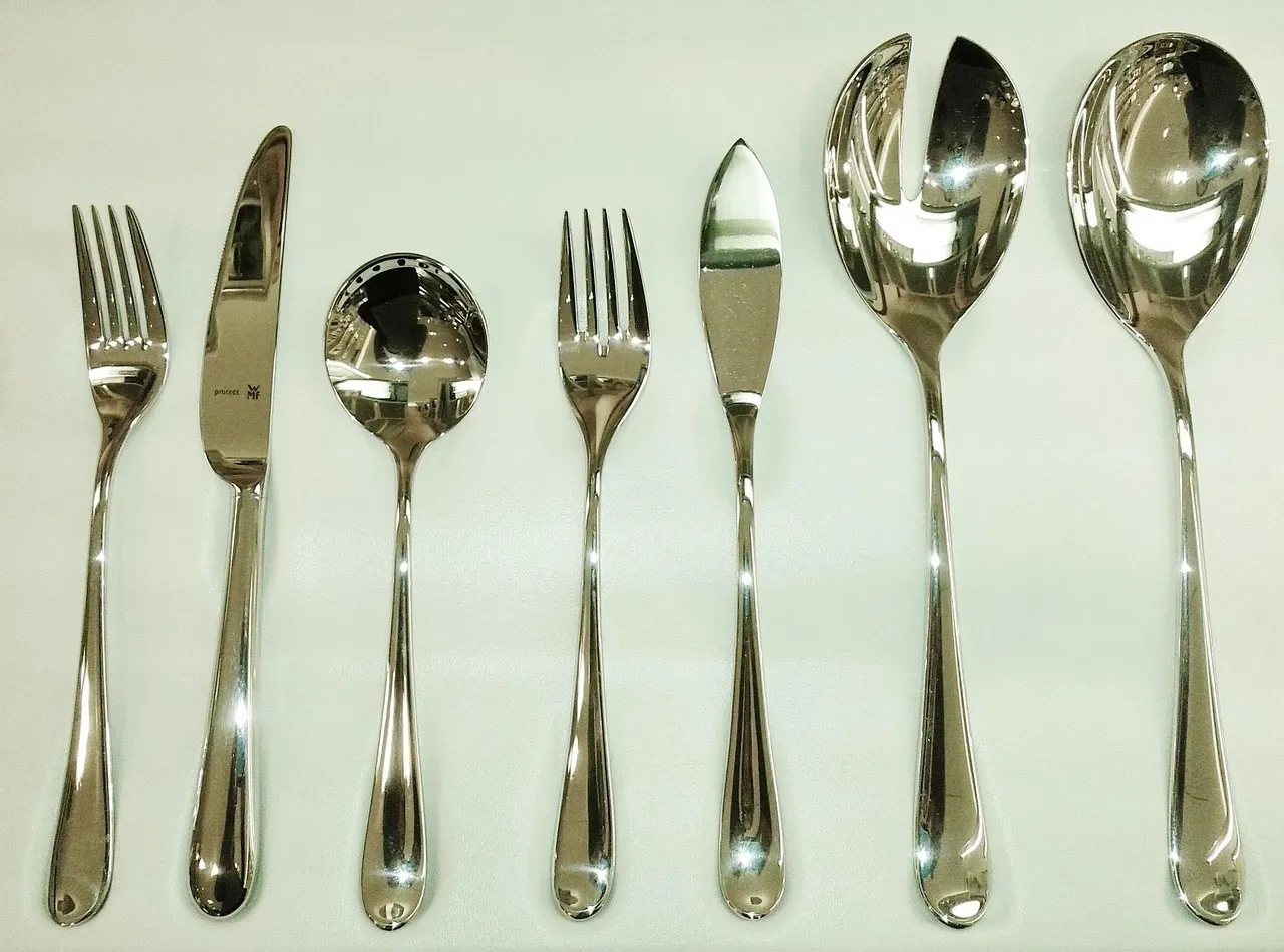 Polished Cutlery and Spotless Glassware Are Non-Negotiable (Image Credits: Pixabay)