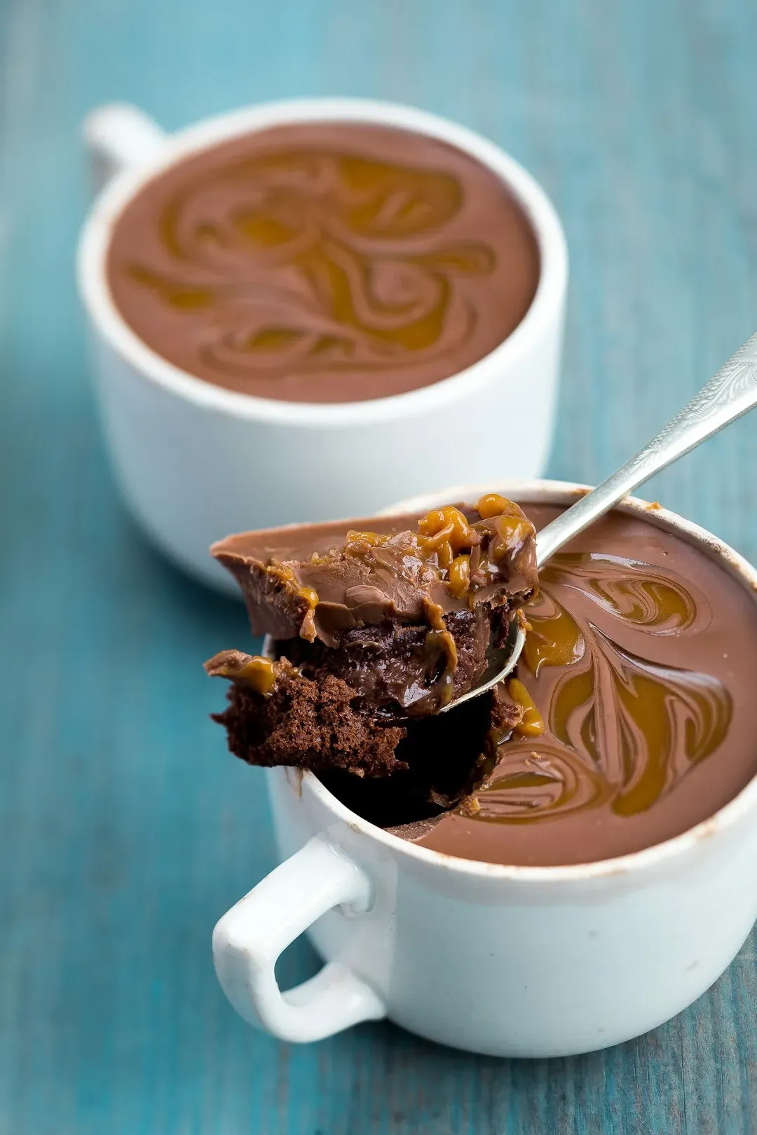 Single-serving mug cakes (Image Credits: Unsplash)