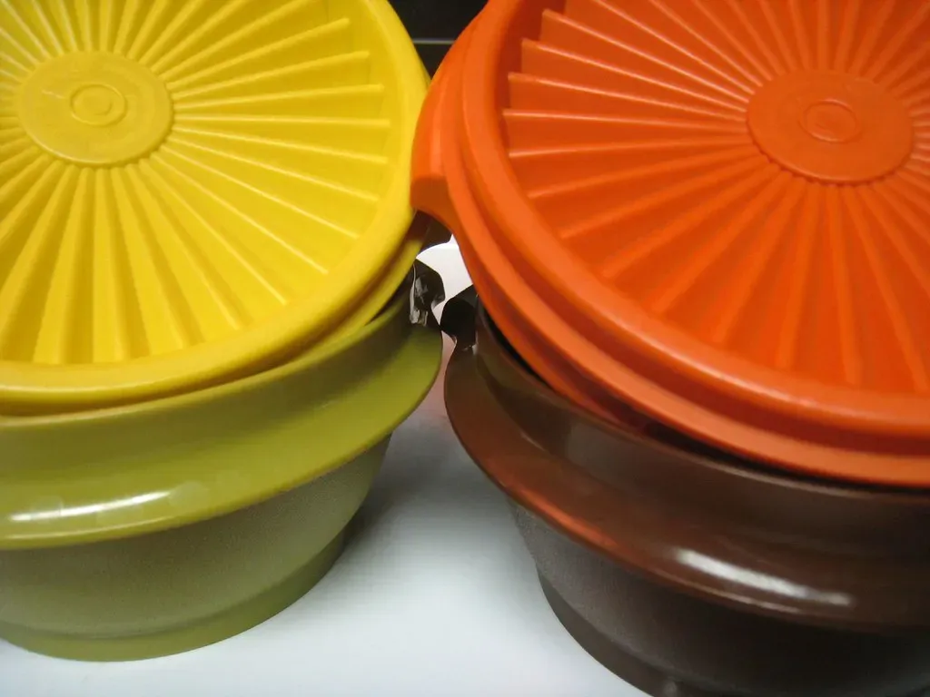 7. Vintage Tupperware Serving Bowls (Multi-Colored Party Sets) (Image Credits: Flickr)