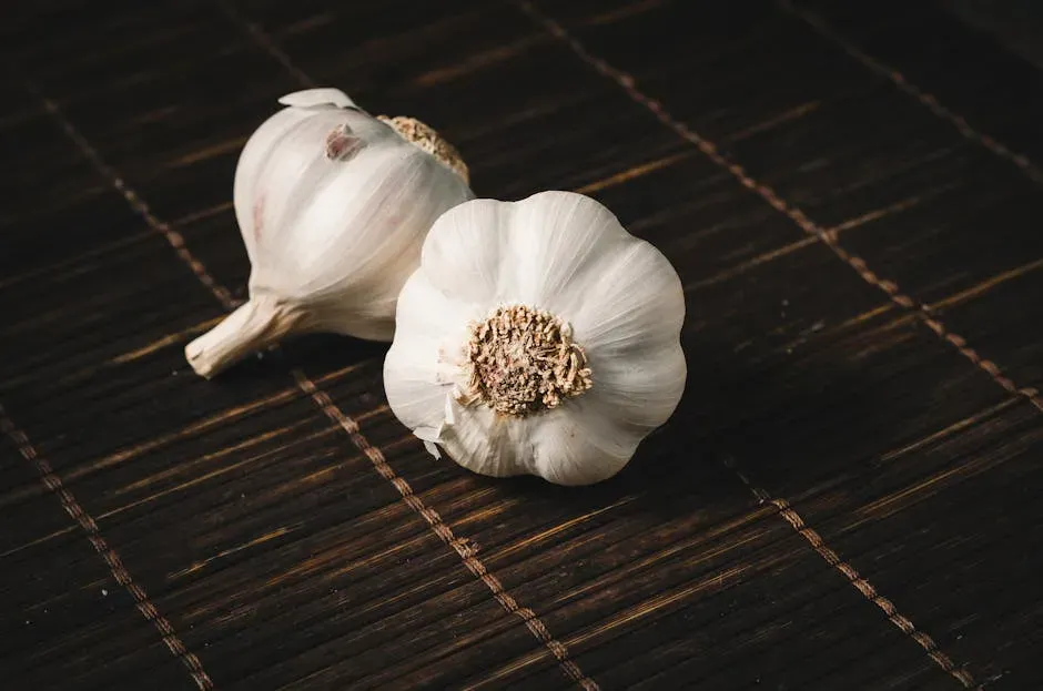 4. Garlic: A Tiny Clove With Outsized Cardiovascular Benefits (Image Credits: Pexels)