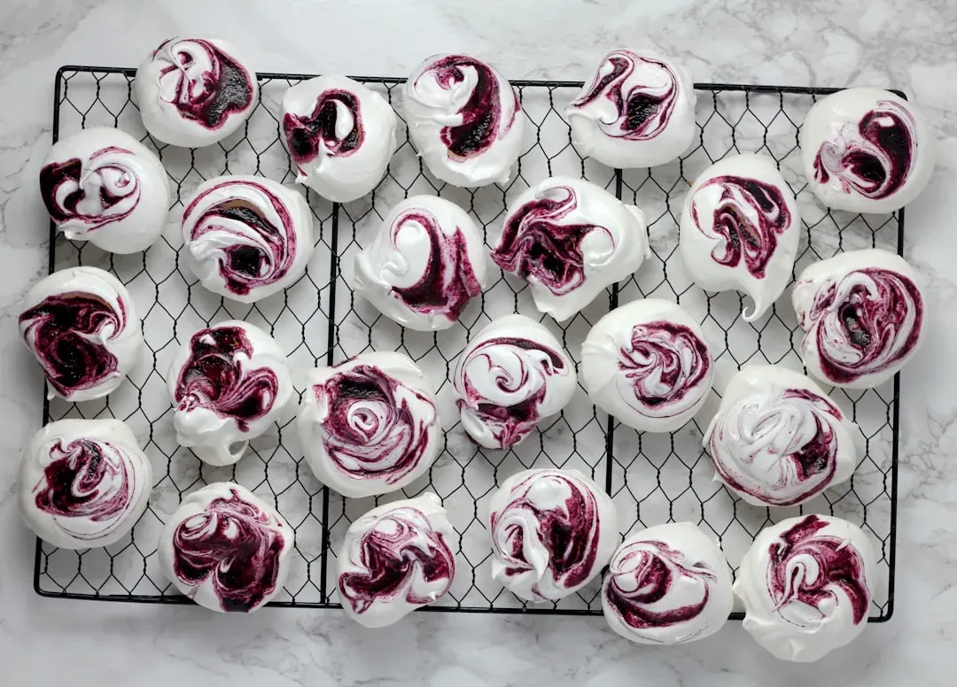 Frozen fruit and yogurt bites for evening treats (Image Credits: Unsplash)