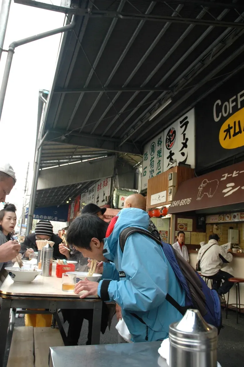 Japan: Slurp Your Noodles Loudly (Image Credits: Wikimedia)