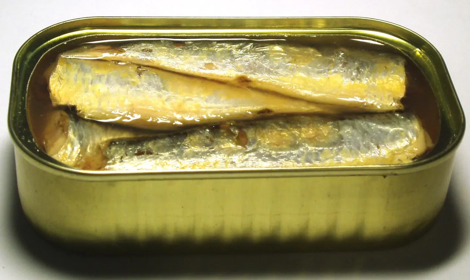 5. Canned Sardines - The Small Fish With a Massive Health Resume (Image Credits: Wikimedia)