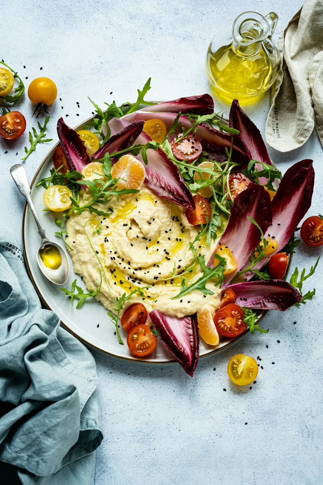 Hummus and fresh vegetables (Image Credits: Unsplash)