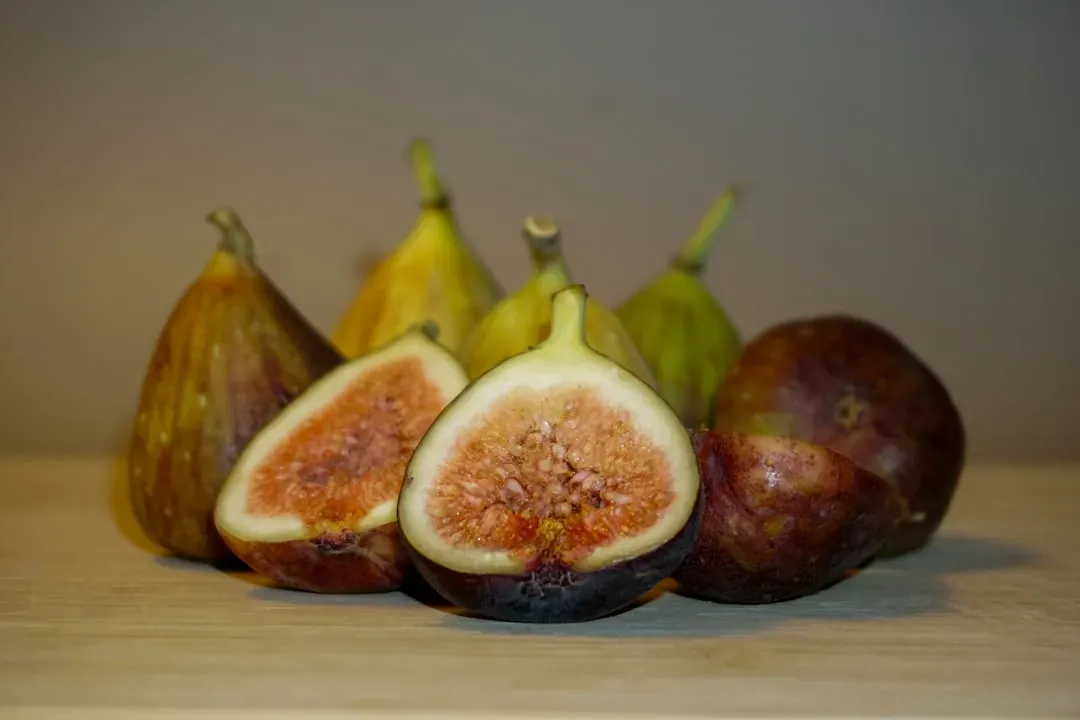 7. Figs: Ancient Fruit, Modern Sugar Concern (Image Credits: Unsplash)