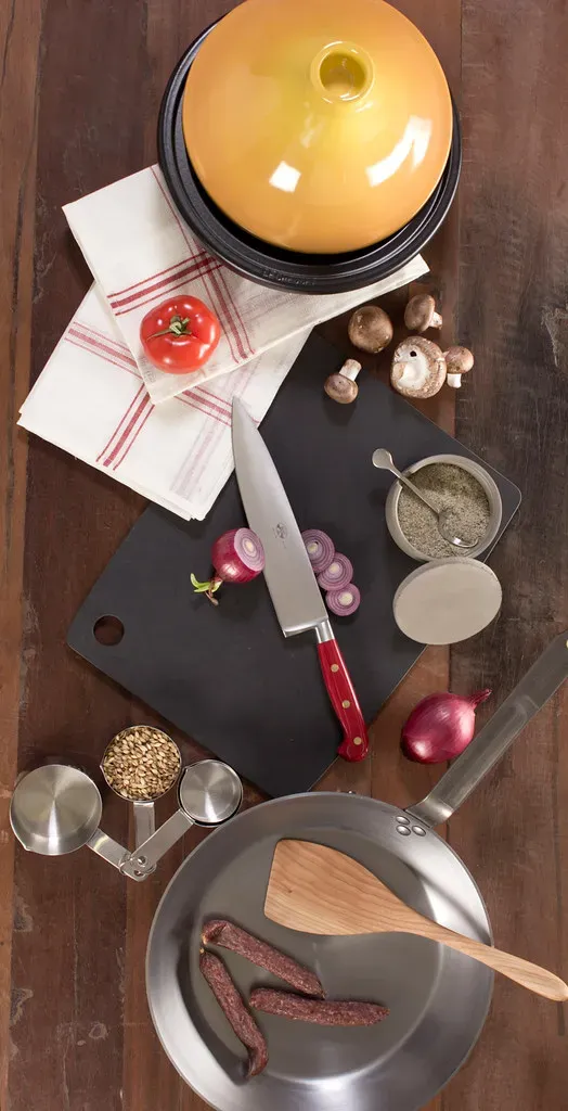 9. Vintage Carbon Steel Kitchen Knives (Image Credits: Flickr)