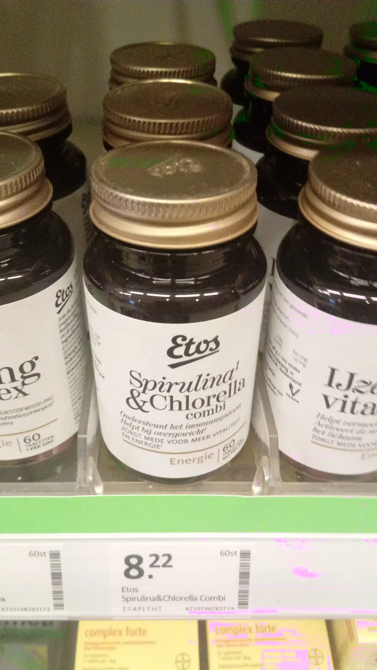 5. Spirulina and Chlorella (Image Credits: Wikimedia)