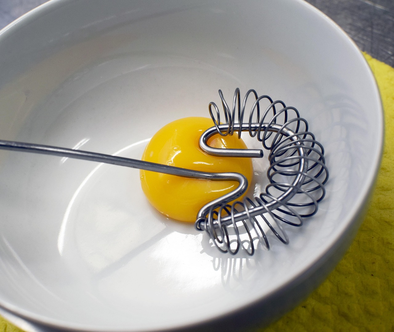 The Game-Changing Egg Yolk Technique (image credits: pixabay)