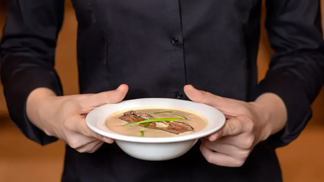 Nutrients You Actually Get From Homemade Broth (Image Credits: Unsplash)