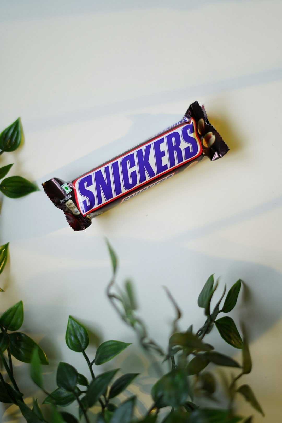 Why These Classics Disappeared While Snickers Survived (Image Credits: Unsplash)