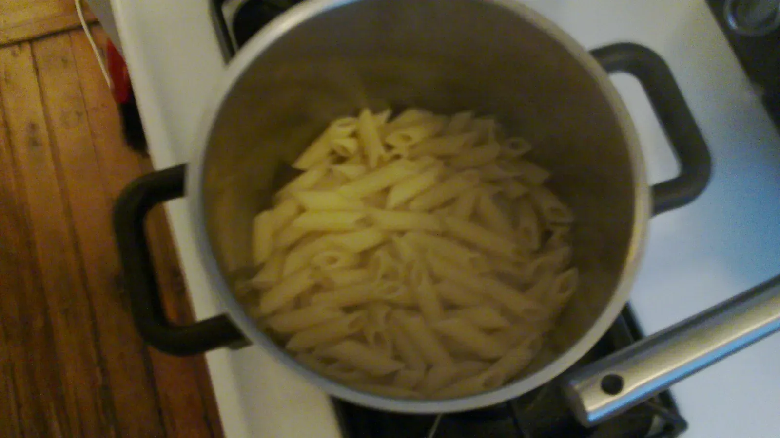 You Should Never Rinse Cooked Pasta For Hot Dishes (Image Credits: Wikimedia)