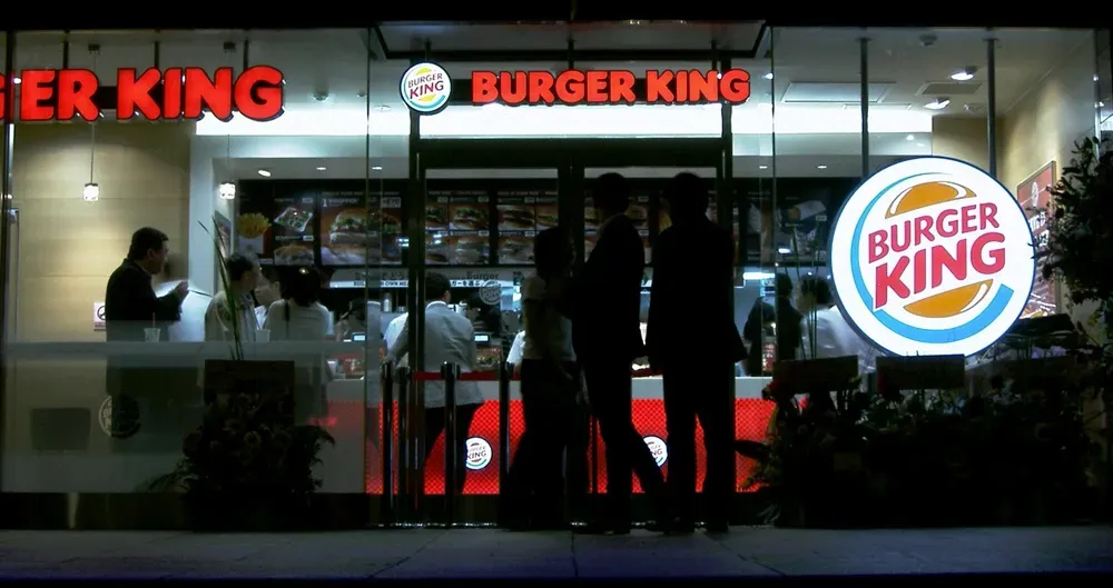 Japan: Where American Burgers Meet Precision and Innovation (Image Credits: Wikimedia)