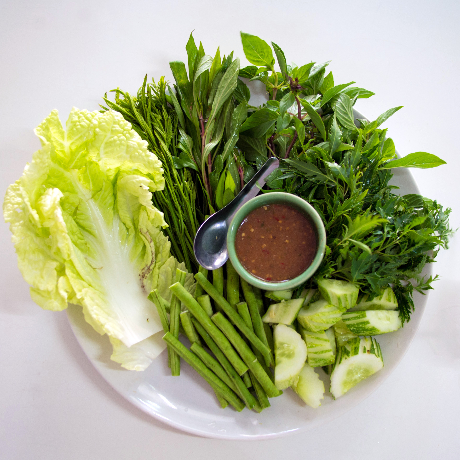 Master the Half-Plate Rule for Vegetables (image credits: wikimedia)