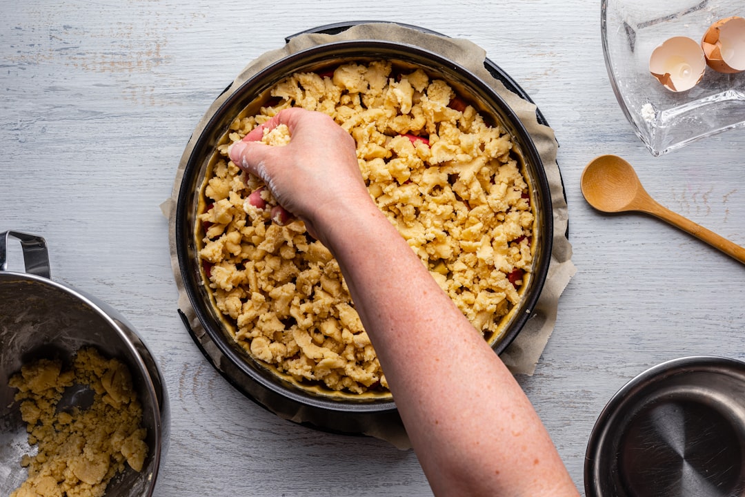 Use the Right Pan Size and Material (image credits: unsplash)
