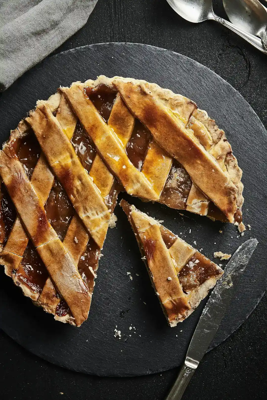 Apple pie (Image Credits: Unsplash)