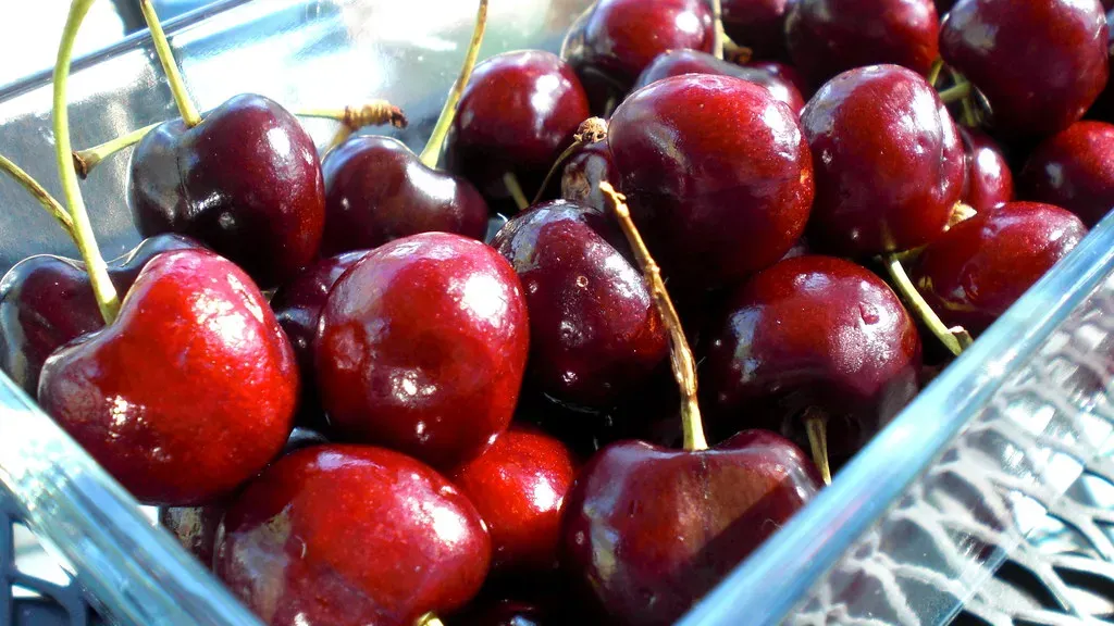 5. Cherries - A Surprisingly High Sugar Count (timlewisnm, Flickr, CC BY-SA 2.0)