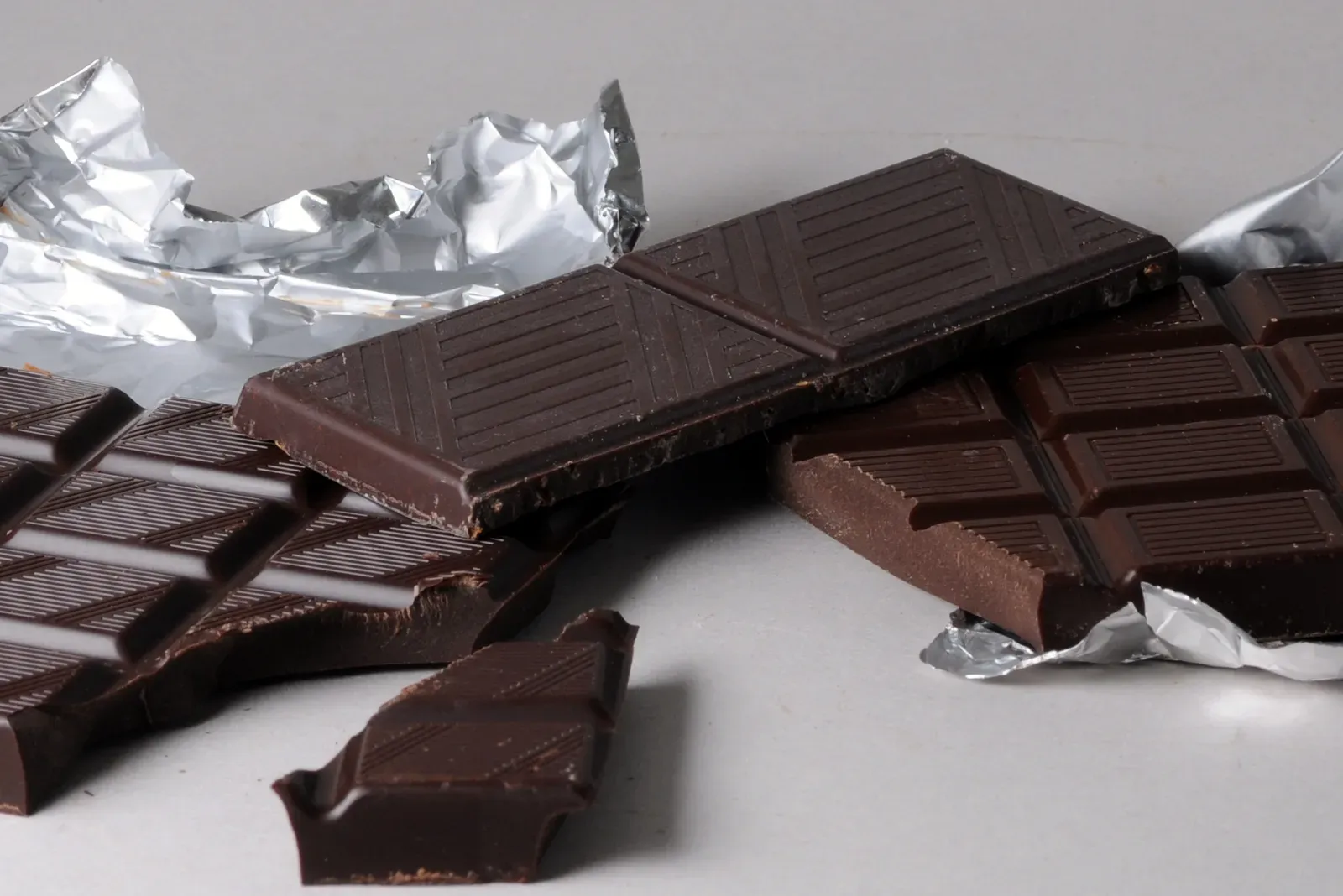 9. Dark Chocolate: The Guilt-Free Treat With Real Heart Benefits (This image has been extracted from another file, CC BY-SA 3.0)