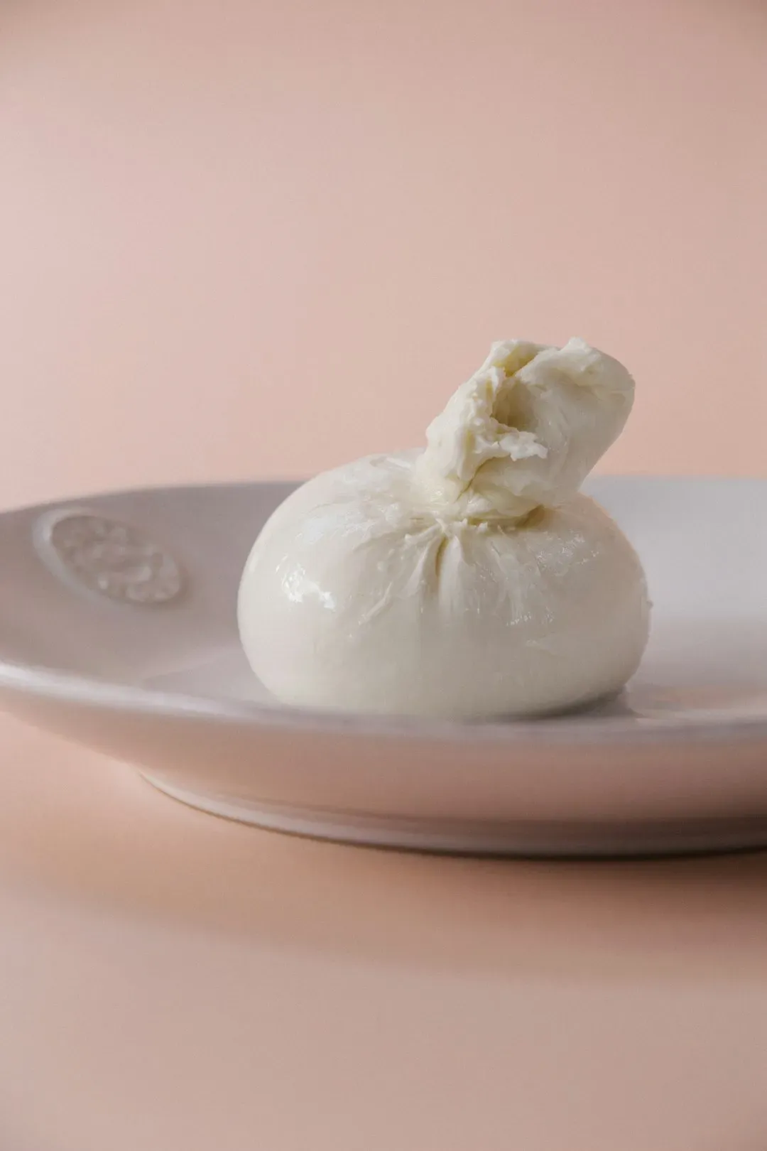 2. Burrata: Italy's Most Indulgent Cheese (Image Credits: Unsplash)
