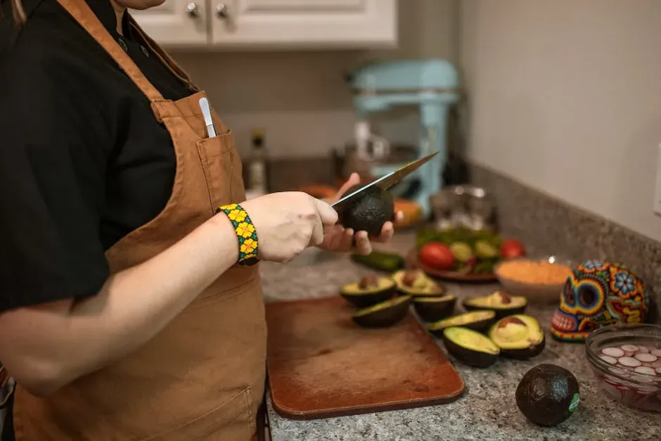 The Avocado Slicer: Clever in a Video, Useless in Real Life (Image Credits: Pexels)