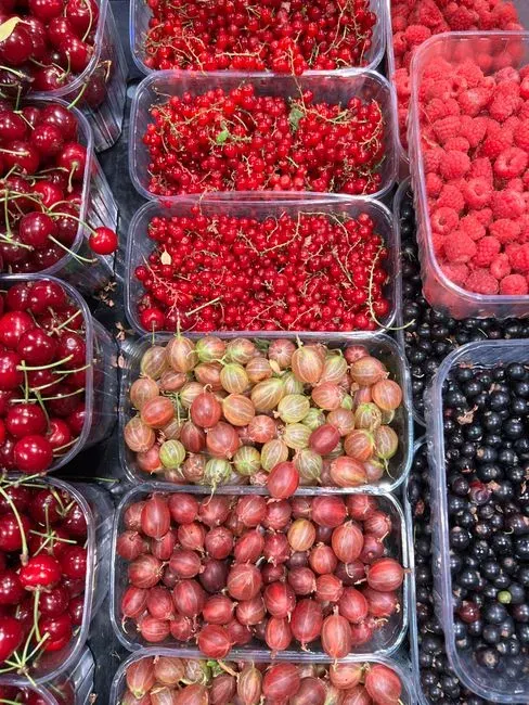 Start the day with red (Image Credits: Pexels)