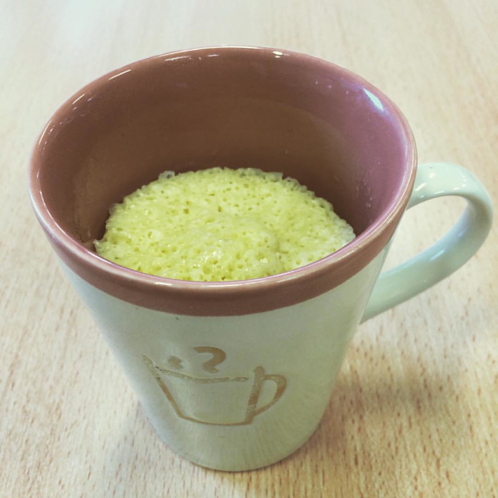The Sophisticated Lemon Bliss That Brightens Any Day (image credits: flickr)