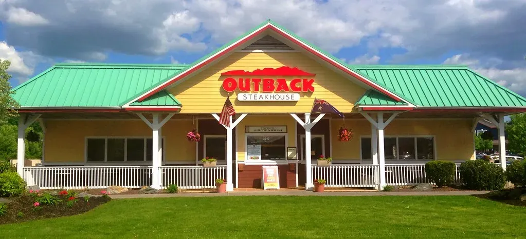 8. Outback Steakhouse (Image Credits: Flickr)