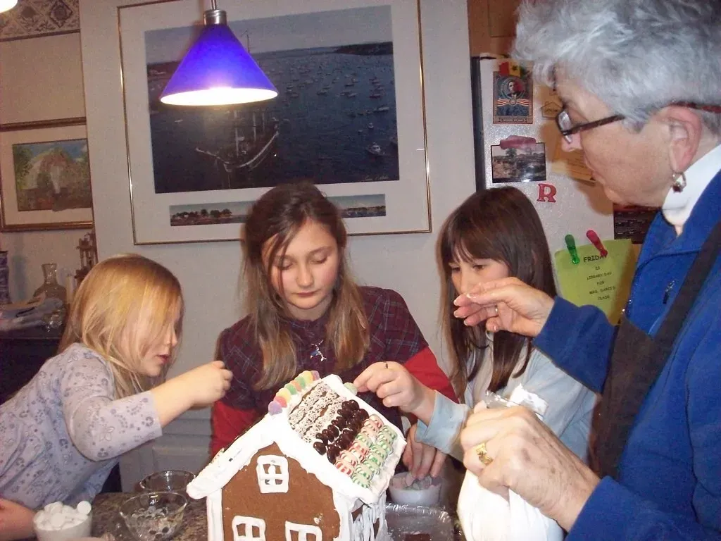 14. Setting the Tone for Holiday Food Traditions (Image Credits: Flickr)