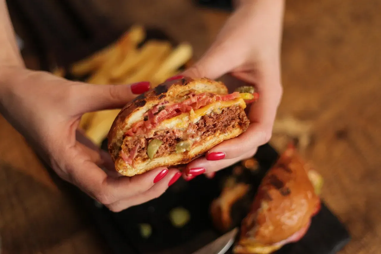 8. Plant-Based Burger Options (Image Credits: Pixabay)