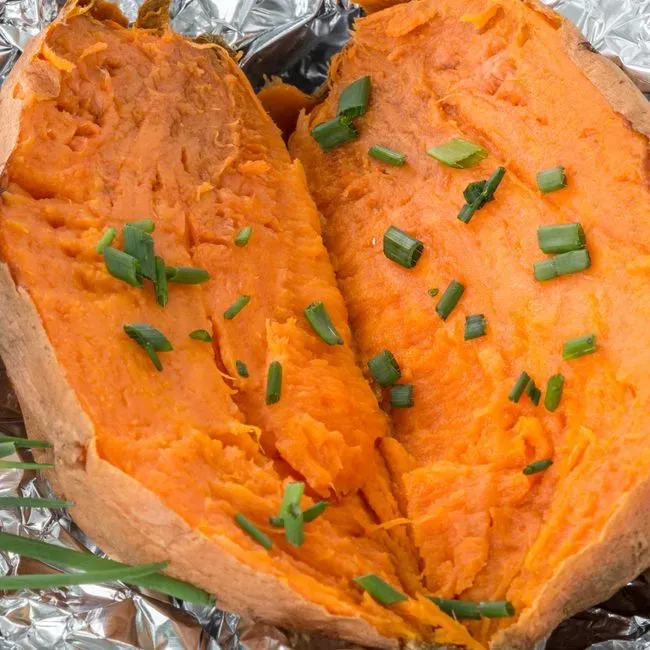 Baked potato bar (Image Credits: Pexels)