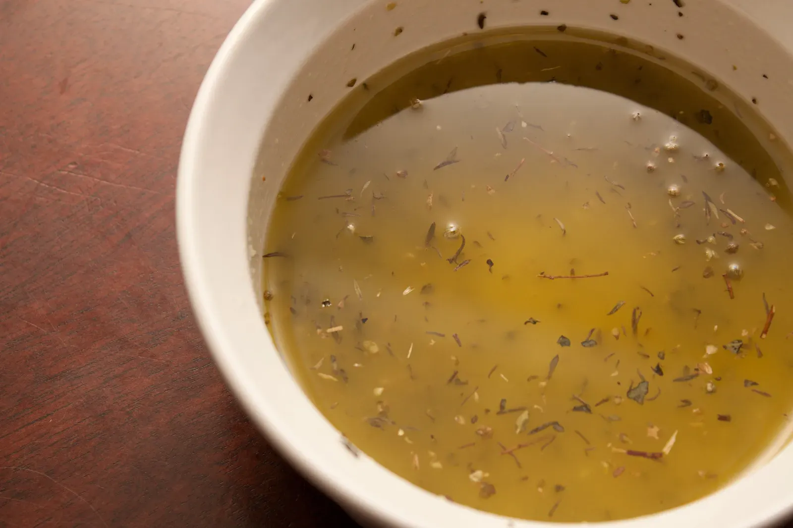 9. Homemade Salad With a Proper Dressing (Image Credits: Wikimedia)