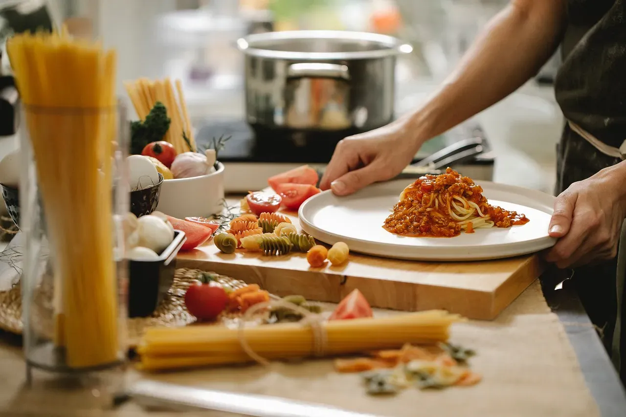 1. A Proper Pasta From Scratch (or at Least a Real Sauce) (Image Credits: Pixabay)