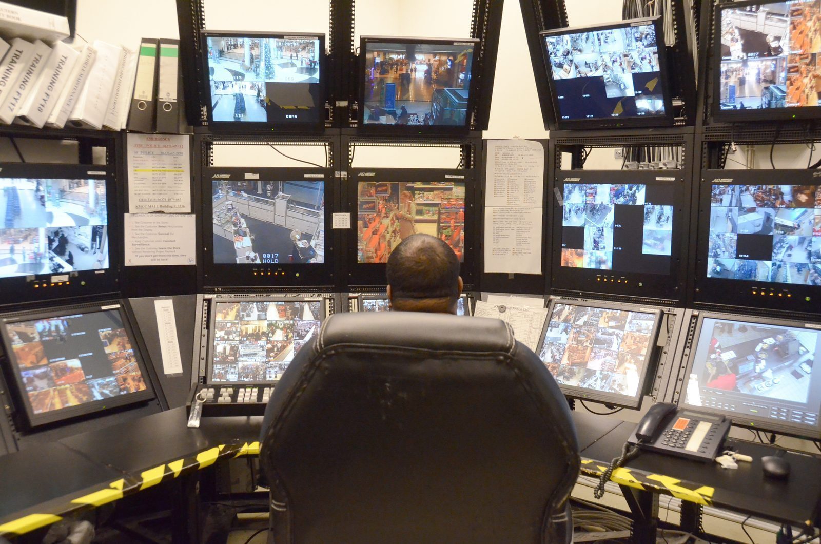 Customer Behavior Analysis Reveals Complex Patterns (Image Credits: Wikimedia)