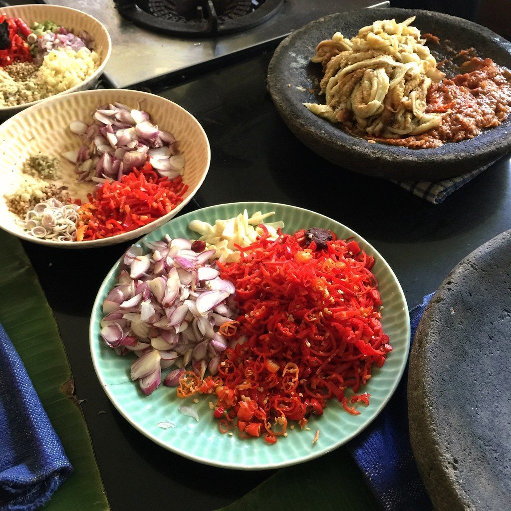 Indonesia: Island Heat Traditions (Image Credits: Flickr)