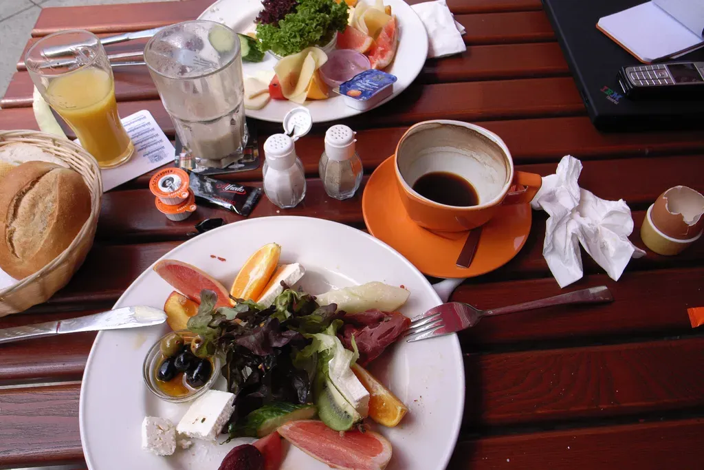 Brunch Is Statistically a Niche Meal That Commands Premium Pricing (Brunch @ Intimes, CC BY-SA 2.0)