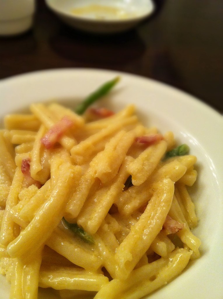 Adding Cold Cream to Hot Ingredients (image credits: flickr)