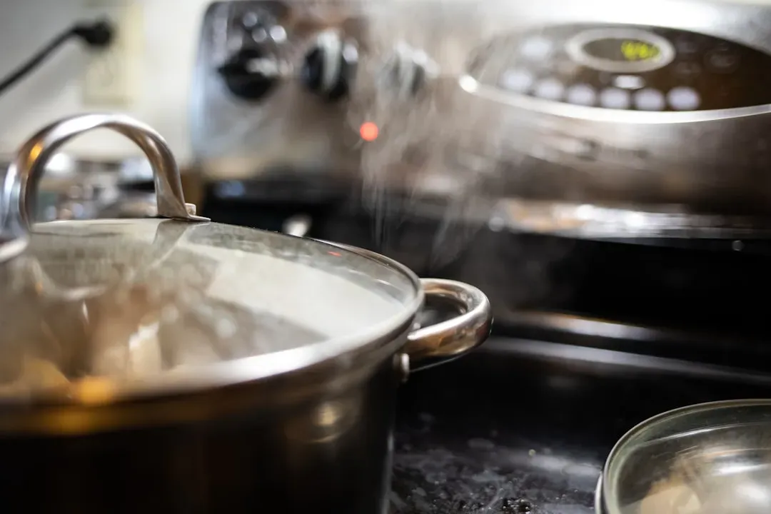 How Long You Really Need To Simmer (Image Credits: Unsplash)