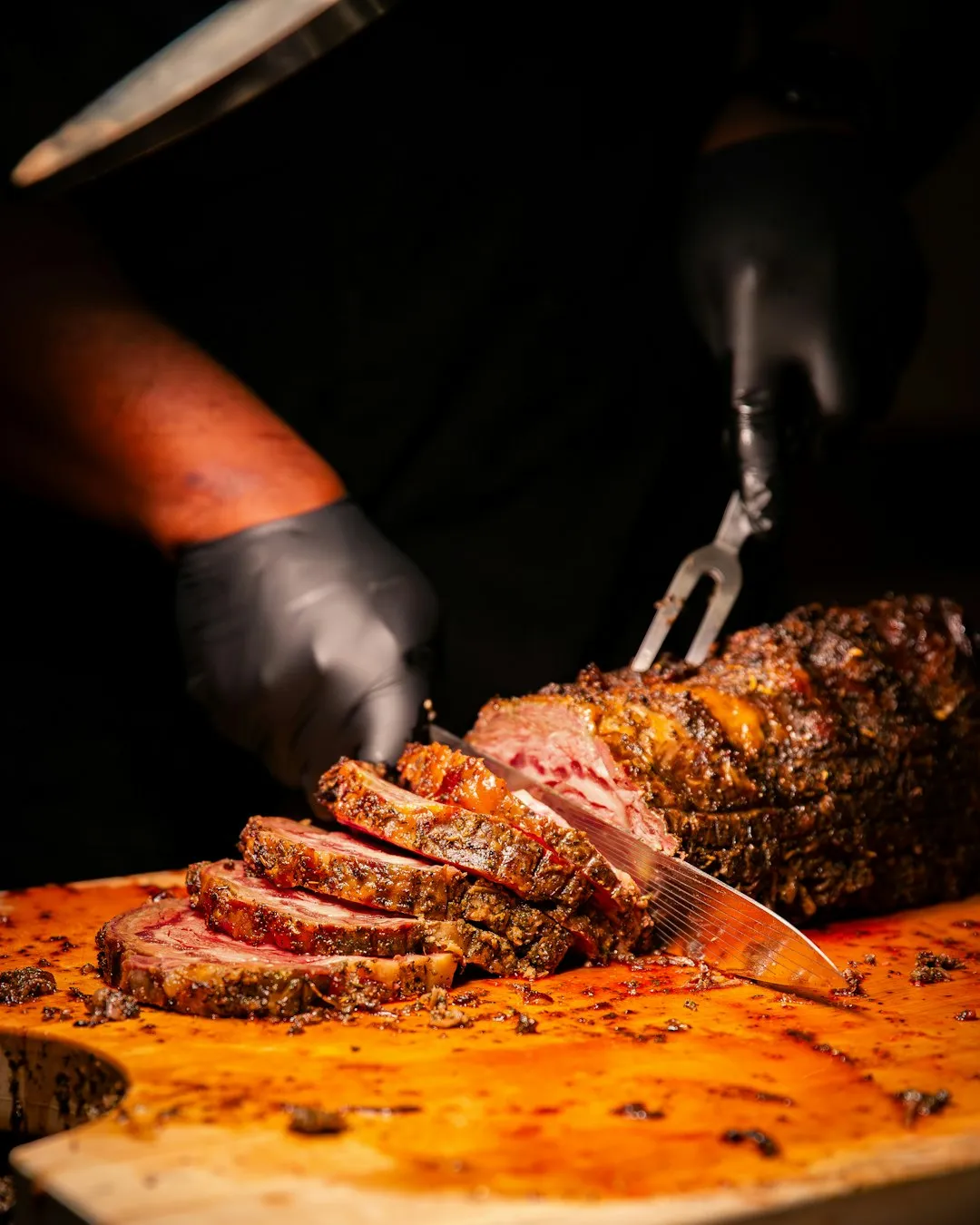 Let meat rest before cutting into it (Image Credits: Unsplash)