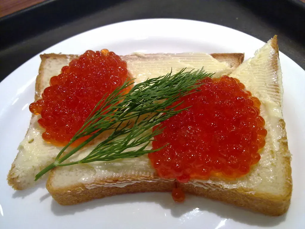 6. Caviar as a Casual Snack (Image Credits: Flickr)