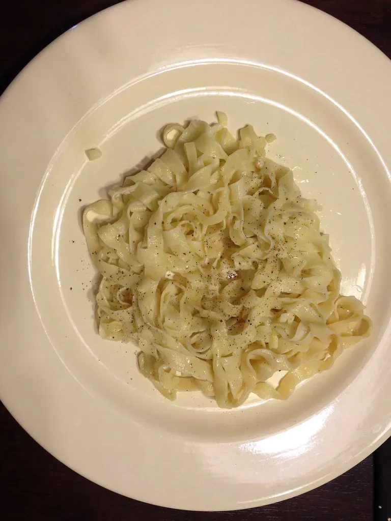 4. The Buttered Pasta That Earns a Three-Month Wait (vasasd1825, Flickr, CC BY 2.0)