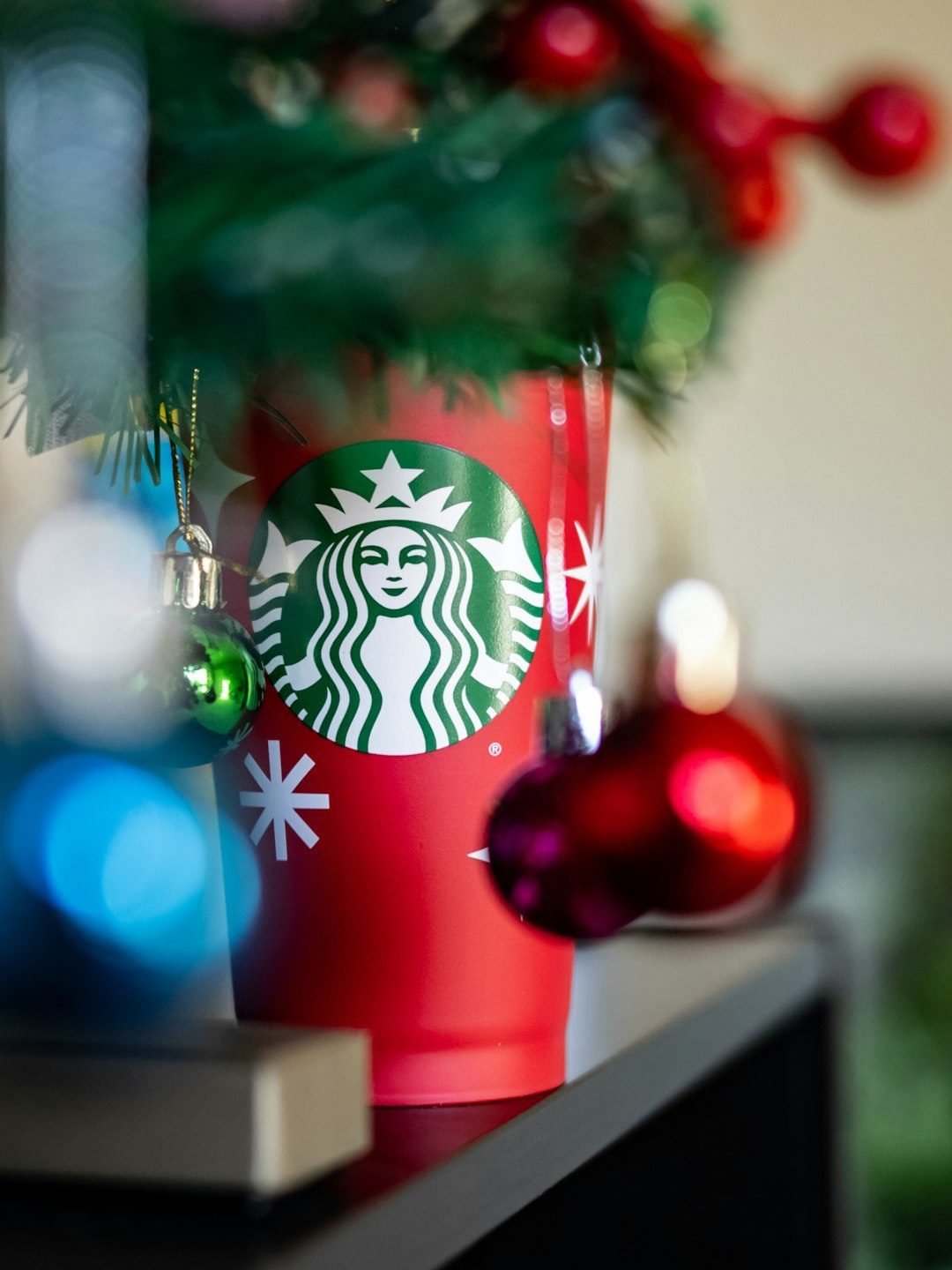 Starbucks Expands Holiday Menu with Returning Favorites (Image Credits: Unsplash)