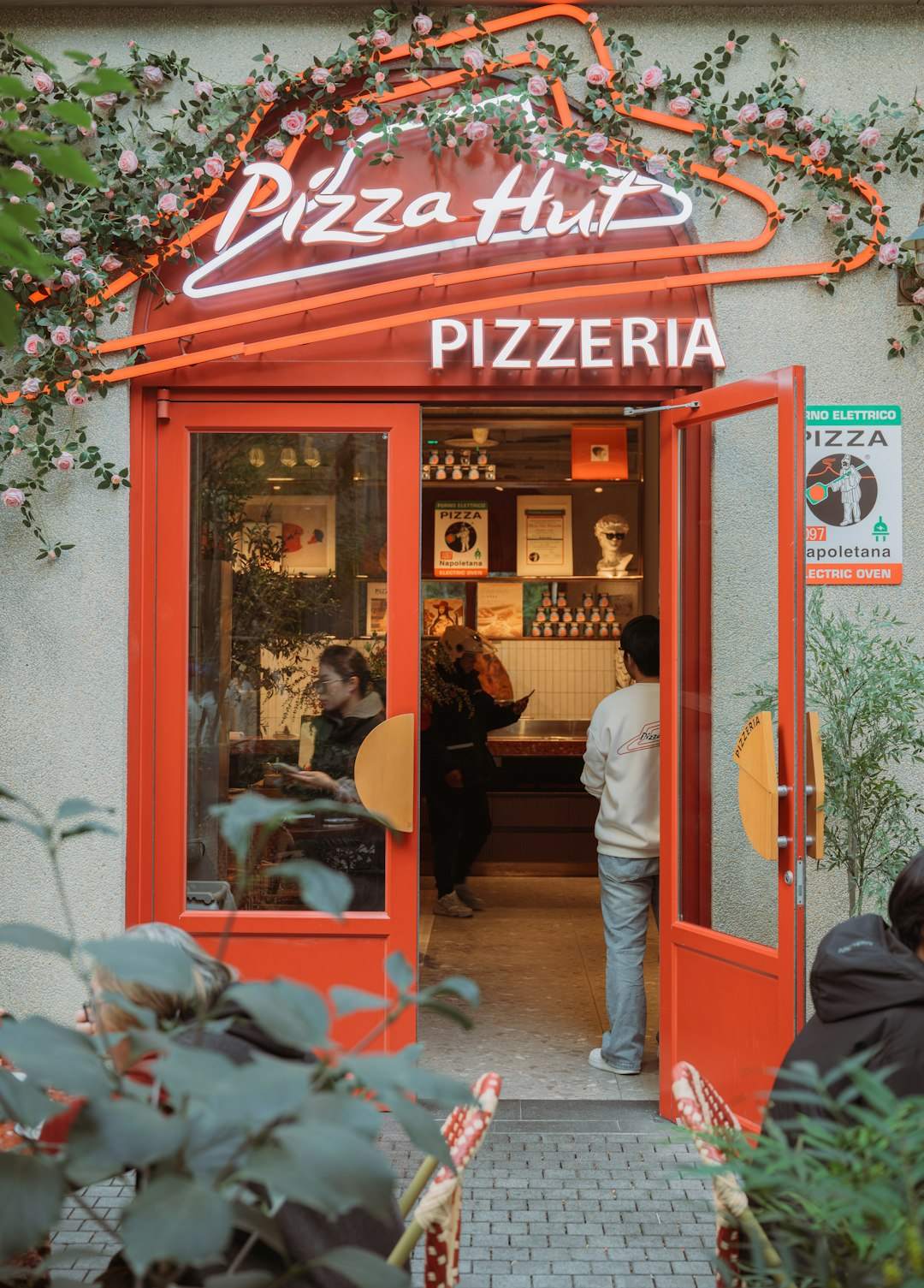 Pizza Hut (Image Credits: Unsplash)