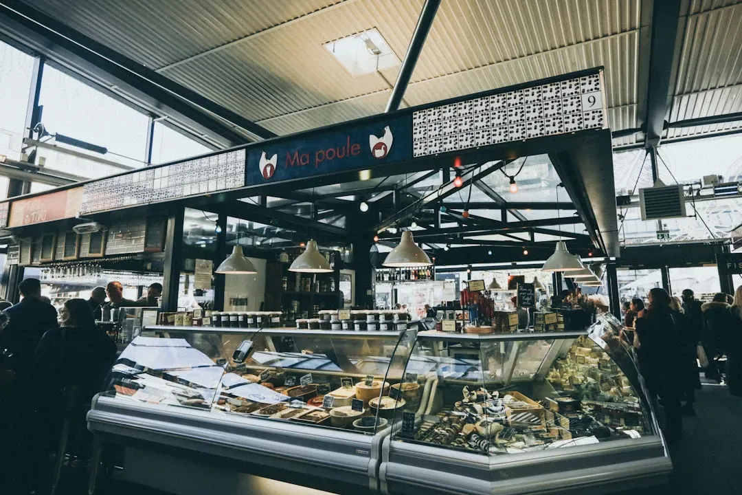 6. Pre-Made Grocery Store Deli Items and Hot Bar Food: The Ultimate Convenience Trap (Image Credits: Unsplash)